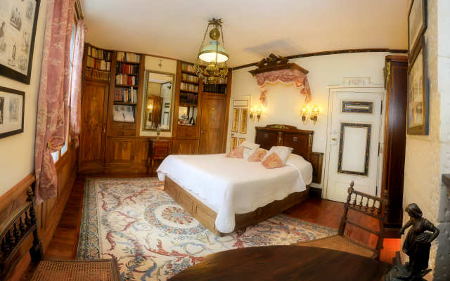 bed & breakfast chambre ' Balzac's Library ' argentier du roy